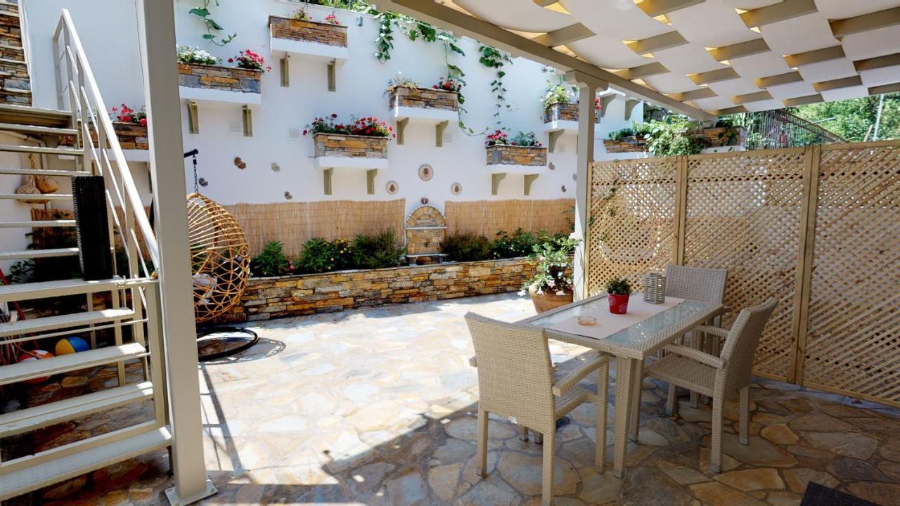 Studios Yalos Khorevtón Exterior foto