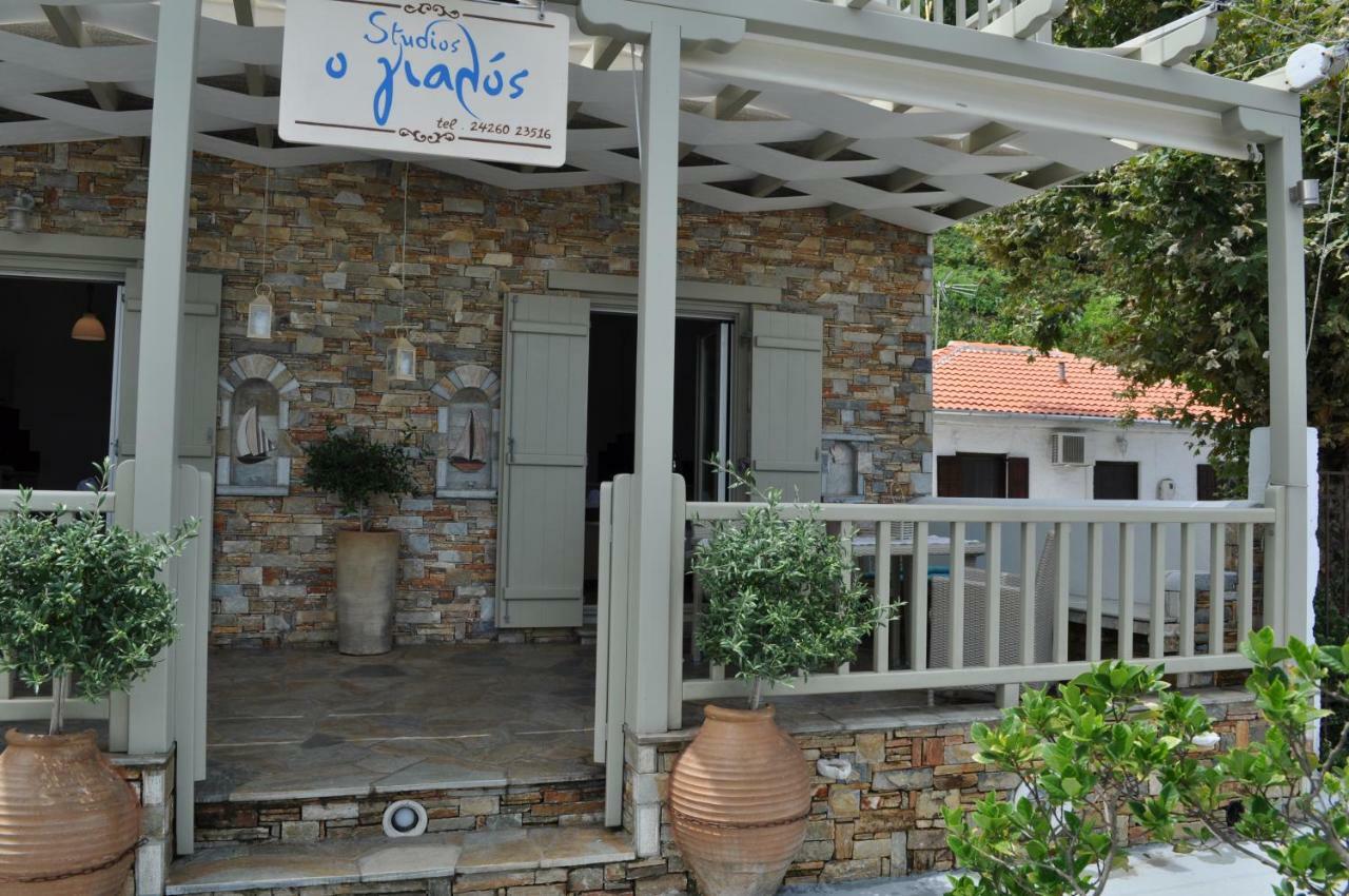 Studios Yalos Khorevtón Exterior foto